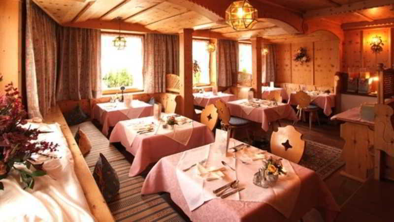 سيرفاوس Hotel Tirolerhof المظهر الخارجي الصورة