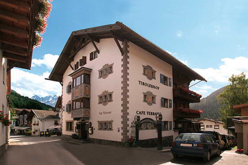 سيرفاوس Hotel Tirolerhof المظهر الخارجي الصورة