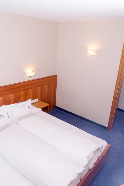 سيرفاوس Hotel Tirolerhof المظهر الخارجي الصورة