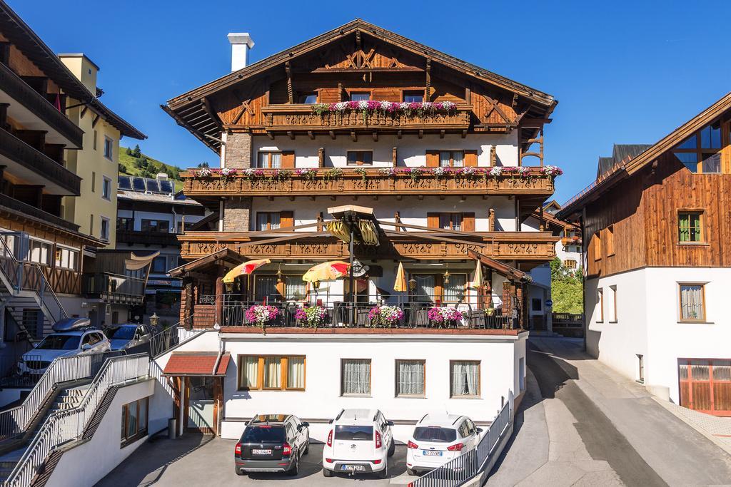 سيرفاوس Hotel Tirolerhof المظهر الخارجي الصورة